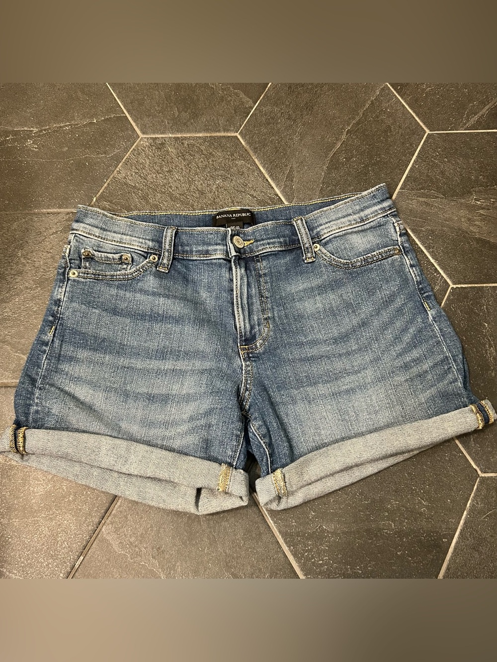 Banana Republic Women’s Boyfriend Style Denim Shorts